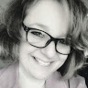 Meet your Posher, Kira